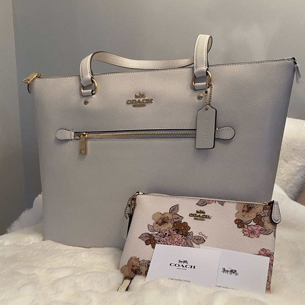 Coach Gallery Tote & Floral Clutch Set